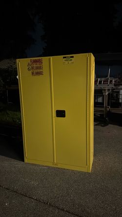 ULINE flammable liquid storage cabinet H-1564S-Y