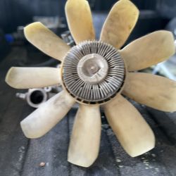 Gmc sierra fan blade with fan clutch