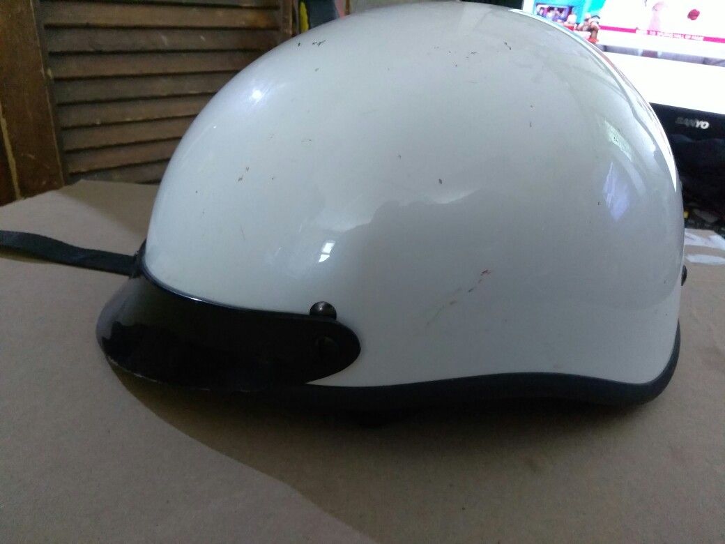 VINTAGE MOTORCYCLE HALF HELMET MEDIUM READ DETAILS