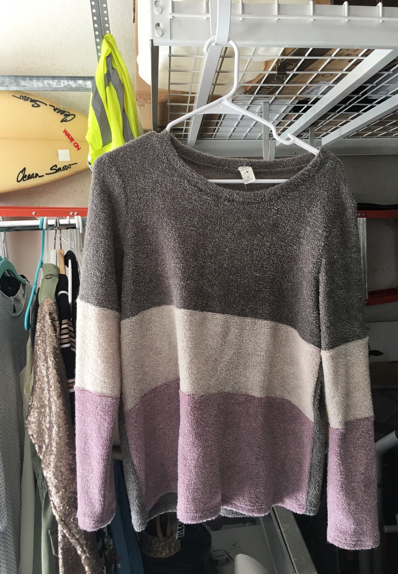 TERRY CLOTH TYPE SWEATSHIRT SIZE M