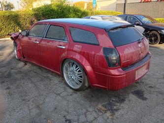 06 Dodge Magnum Parts