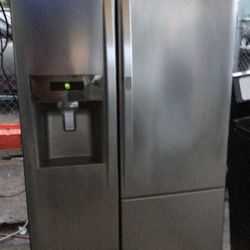 Kenmore 26.1 Cu.Ft.Side By Side Refrigerator 
