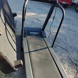 PaceMaster Platinum Pro VR Treadmill 