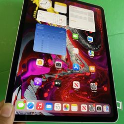 256GB Apple IPad Pro 11” (Face ID/LiquidRetina /2018 model) WiFi + Cellular (LTE) with  Bluetooth keyboard & Accessories