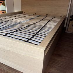 IKEA Malm Bed frame - Queen Size