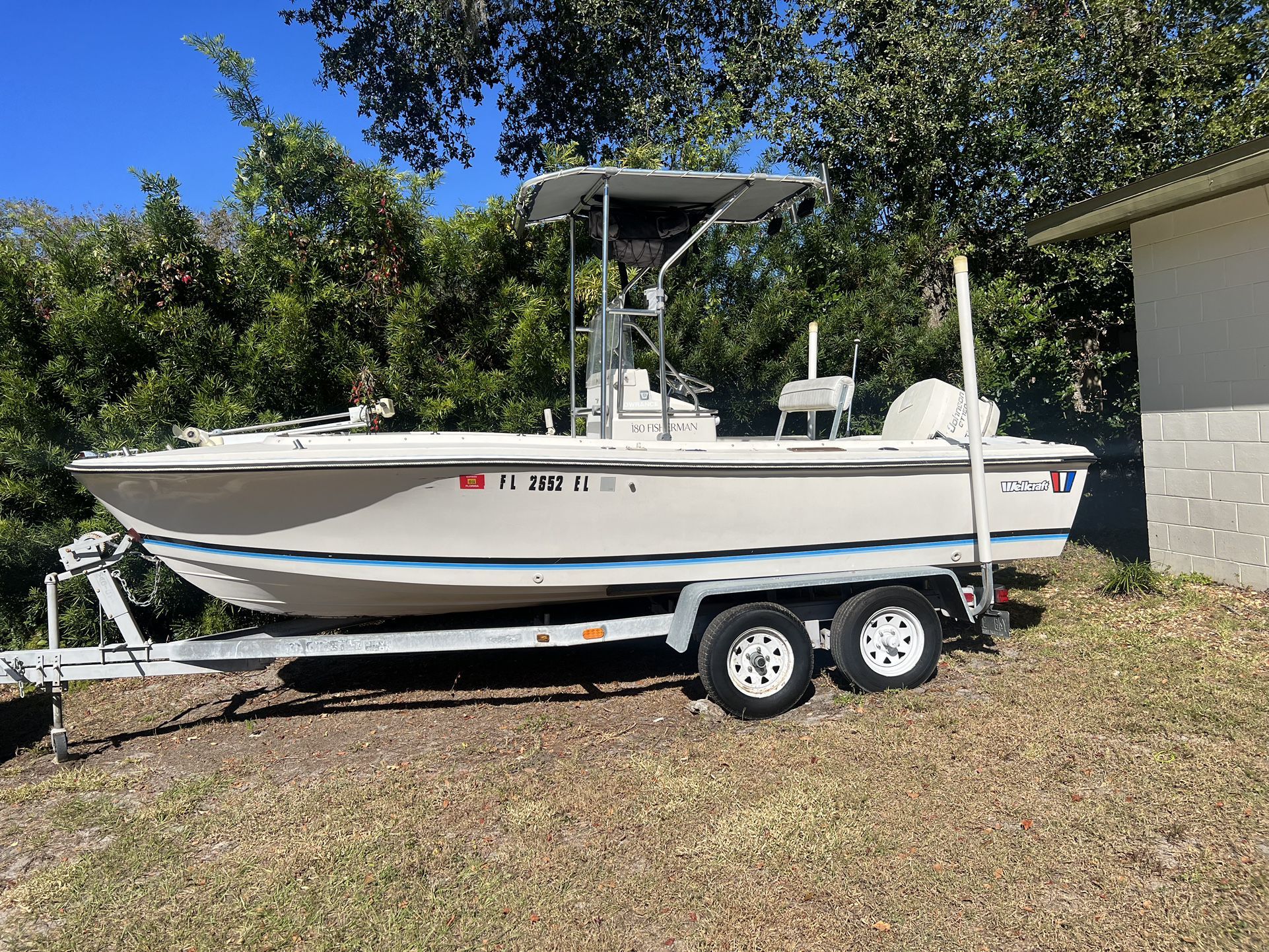 1985 Wellcraft 180 fishermen