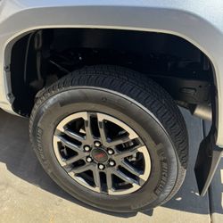 265 65 18 TIRES ONLY
