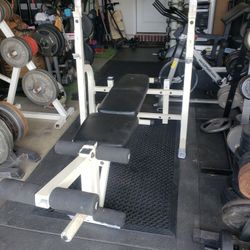 Adjustable Bench With Preacher Curl And Leg Extension 