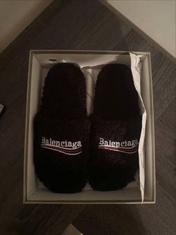 Balenciaga fur slides size 12.4