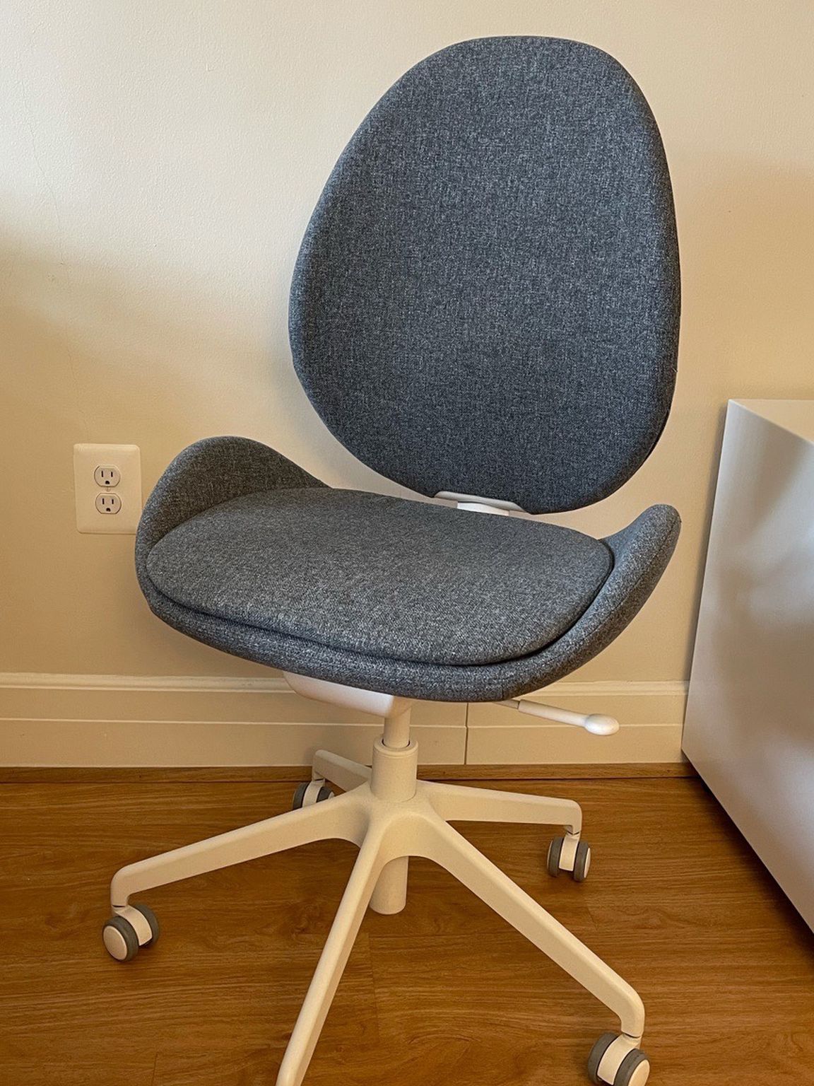 LIKE NEW Grey IKEA Hattefjall Swivel Desk Chair