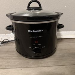 Elite Gourmet MST-350B 3 Qt Slow Cooker Black Keep Warm Function