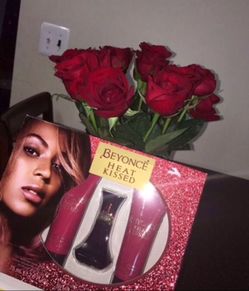 New ladies perfume set