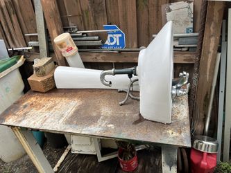 Pedestal Sink Good Shape Comes With Faucet Bathroom Sink