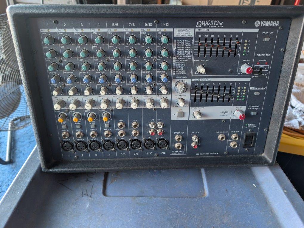 Yamaha EMX 512 sc Powered Mixer