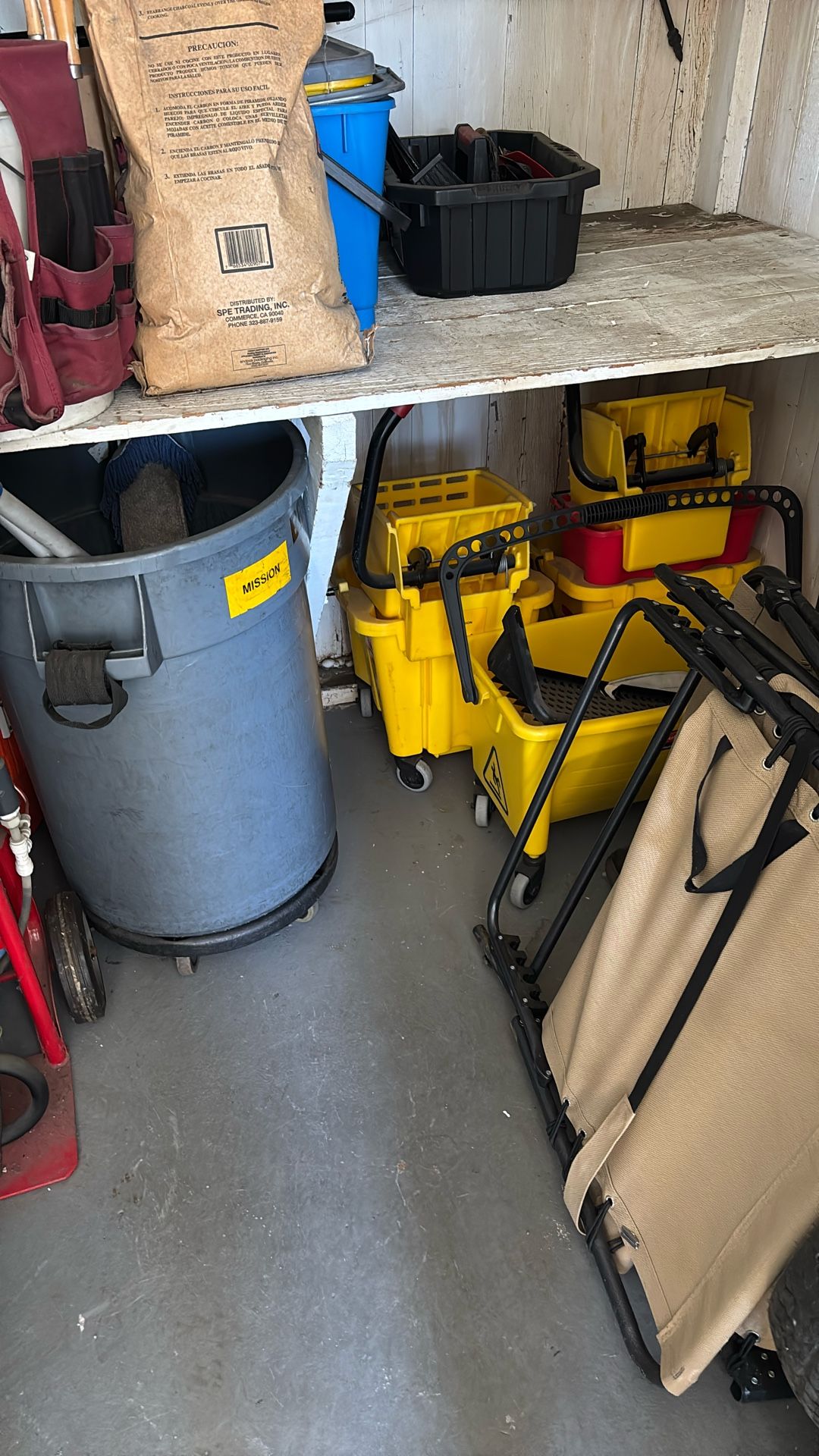 Start An Office Or Salon Cleaning Business As A Side Gig Grow It To Full Time