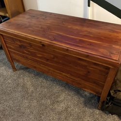 Solid Cedar Blanket Chest with Lift-Top Storage