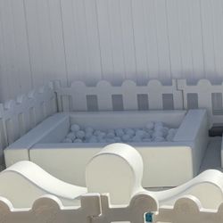 4x4 Ball Pit 