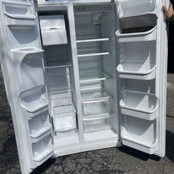 Refrigerator Ice/water