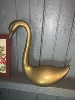 GOLDEN DUCK