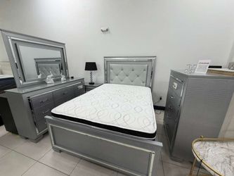 Queen Bedroom Set 