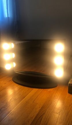 Vanity mirror