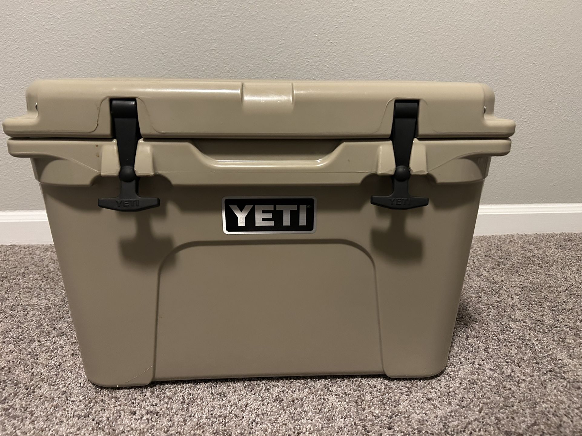 Yeti Tundra 35 Cooler