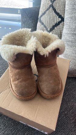 Toddler UGGS $ 20