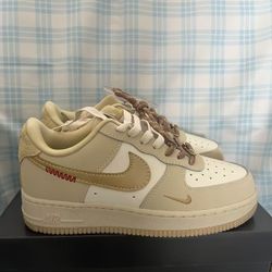 Nike Air Force 1 low-top sneakers
