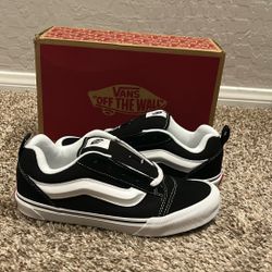 Black Knu Skool Vans