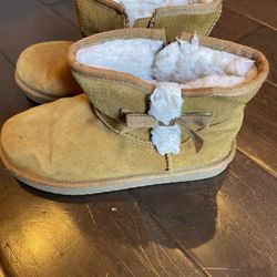 GIRLS KOOLABURRA BY UGG 