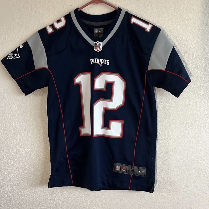 Tom Brady Jersey Youth Size for Sale in Atherton, CA - OfferUp