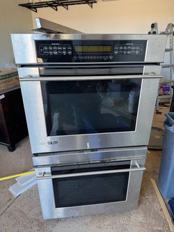 GE Monogram double oven