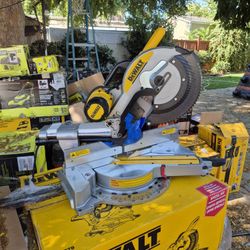 DEWALT 15 Amp Corded 12 in. Double Bevel Sliding Compound Miter Saw,