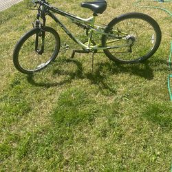 Huffy Mayhem Bike