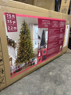 Costco 7.5 ft Pre-Lit Aspen EZ Connect Artificial Christmas Tree, 1,850 Color-Changing Radiant Micro LED Lights