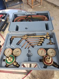 Cutting torch gauges tips and hoes