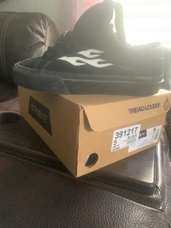 Straye Logan Puff Phantom Sneakers Size 5