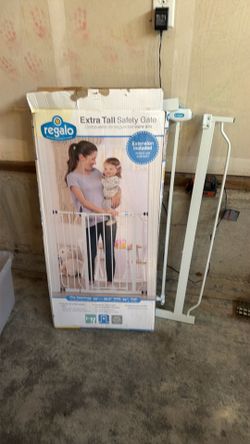 Regalo Extra Tall Baby Safety Gate – $25 OBO