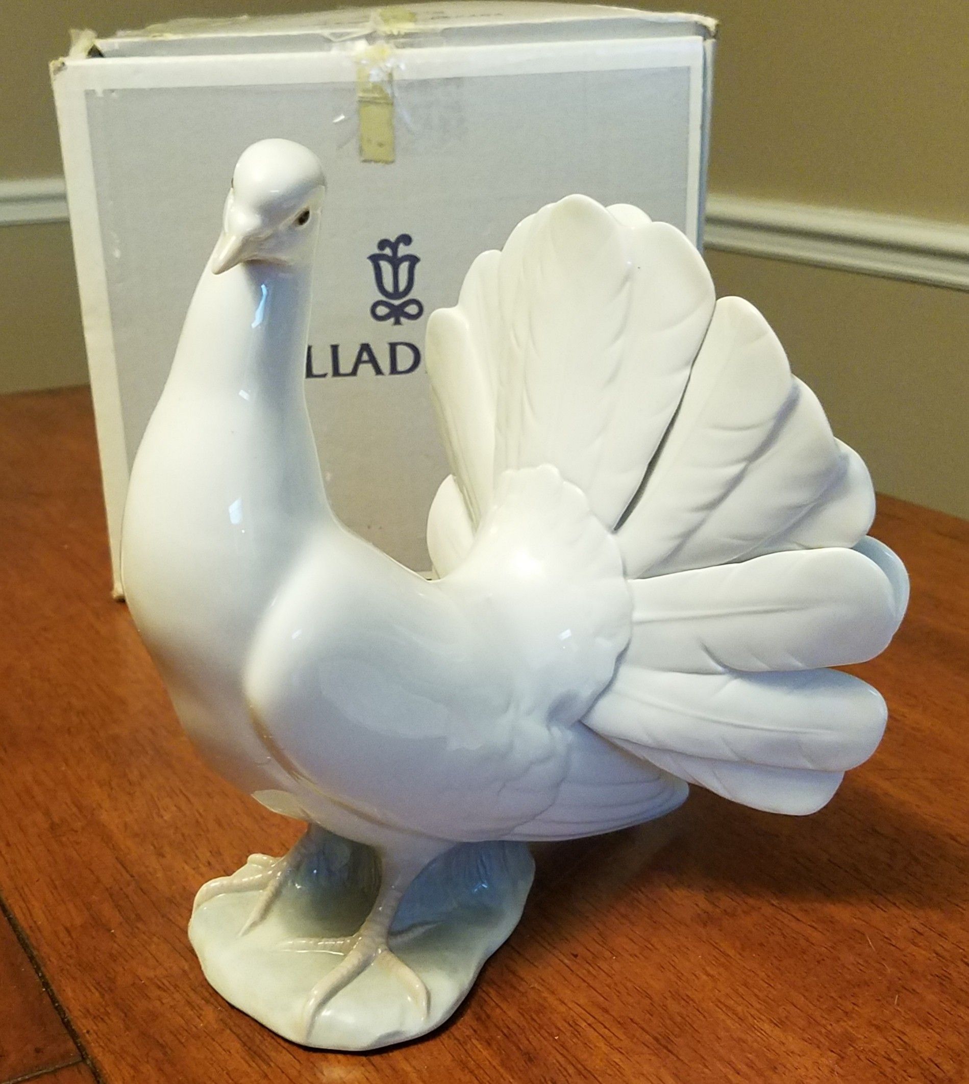 Lladro Large Dove #1016 Porcelain Figurine MINT in Original Box