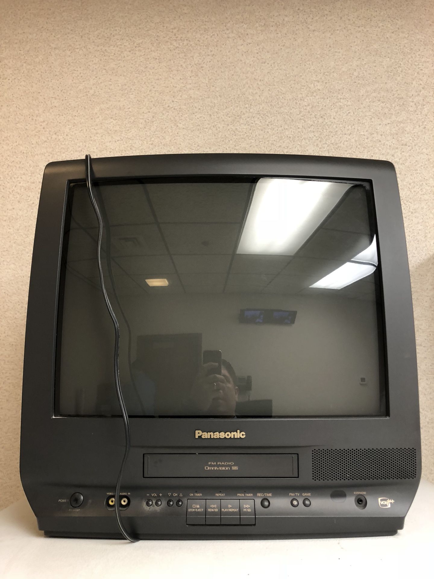Panasonic pv-m2037 TV VCR combo