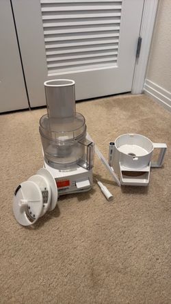 Cuisinart Food Processor with Attachments