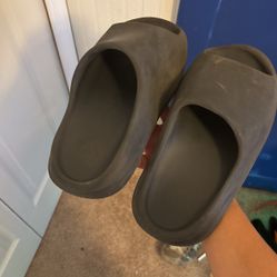 Yeezy Slides