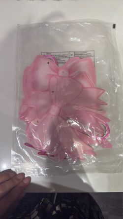 Pink ribbon decor