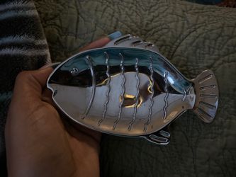 Fish soap holder