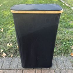 Black Laundry Hamper/Storage Basket w/ Lid