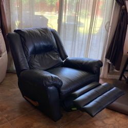  Sofa Reclinable En Buenas  Condiciones 