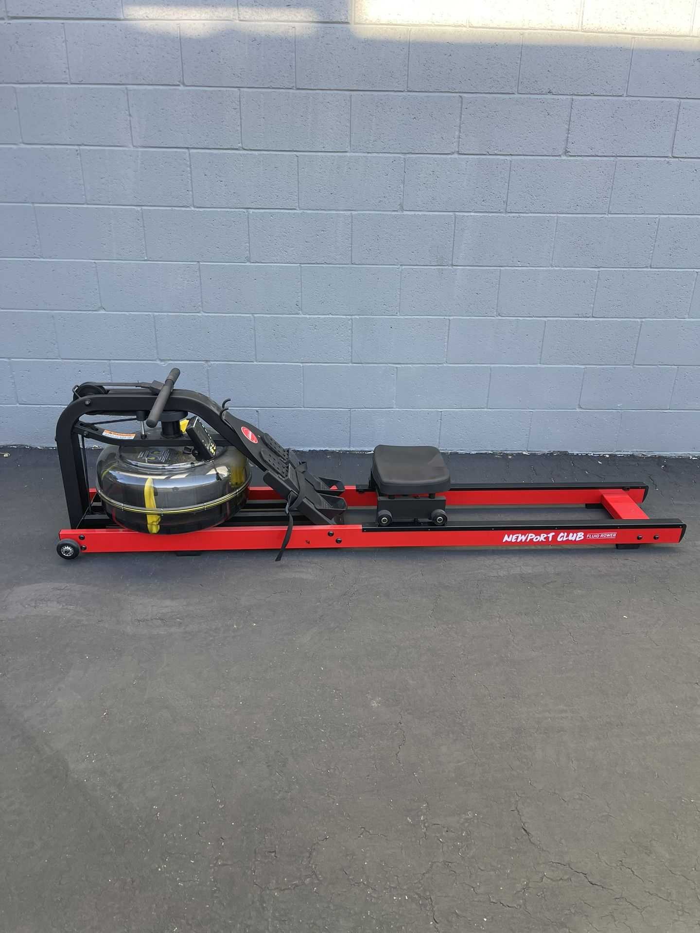 FIRST DEGREE NEWPORT CLUB FLUID ROWER Rowing Machine…. Home Gym Fitness For Less….