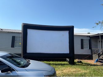 20ft  blow up screen price negotiable