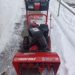 Troy Bilt Snowblower 