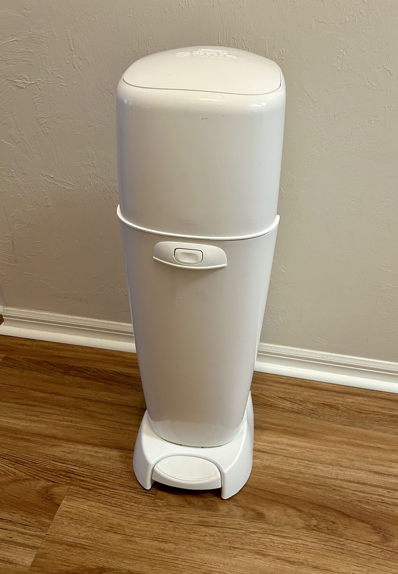 Platted Diaper Genie Complete